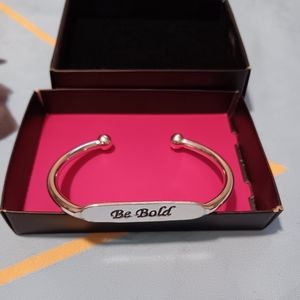 #AVON I Am Fabulous Bracelet -Cuffs with Message-Silver tone BE BOLD